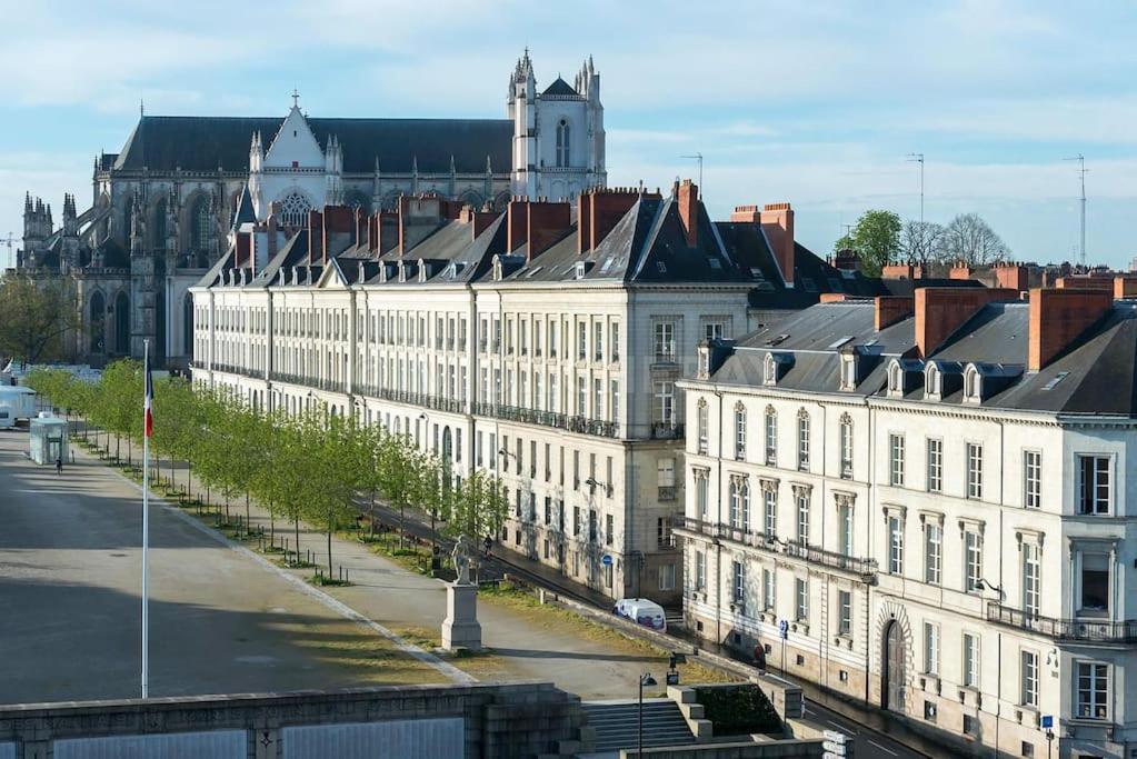 Grande Chambre Independante, Charme, Calme Sur Jardin, Nantes Centre, Acces Prive Par Escalier De L'Immeuble, Sdb & Wc Prives, 10 Minutes Gare Et Palais Des Congres Dış mekan fotoğraf